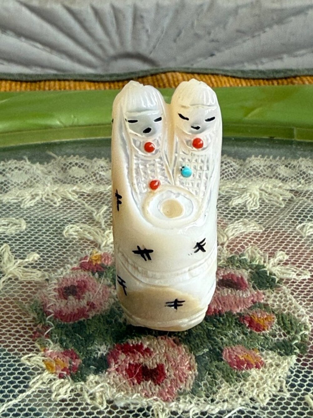 Vintage 60s Zuni Fetish Carved MOP Shell 4 Corn Maiden Sculpture